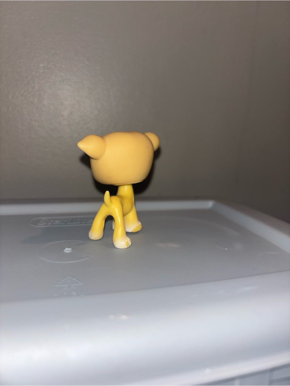 Littlest Pet Shop LPS #875 Yellow Greyhound Eye drop - Picture 5 of 9